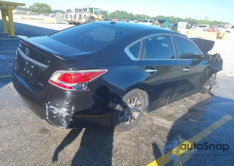 2015 Nissan Altima 2.5 S z USA, uszkodzony, nr VIN 1N4AL3APXFN920258